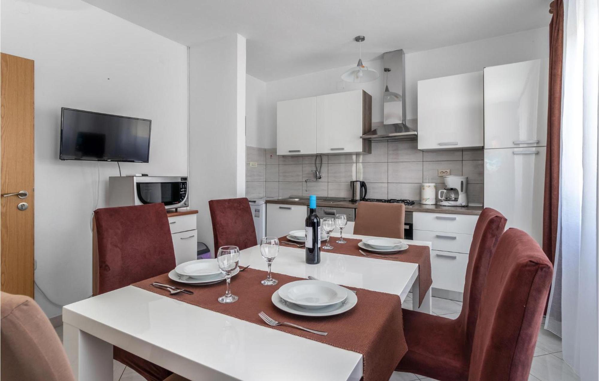 Nice Apartment In Jadranovo With Wifi Exterior foto